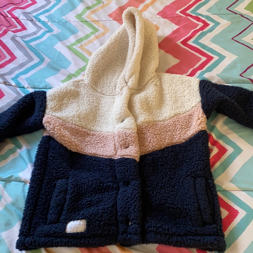 I’m selling a sweater not worn once